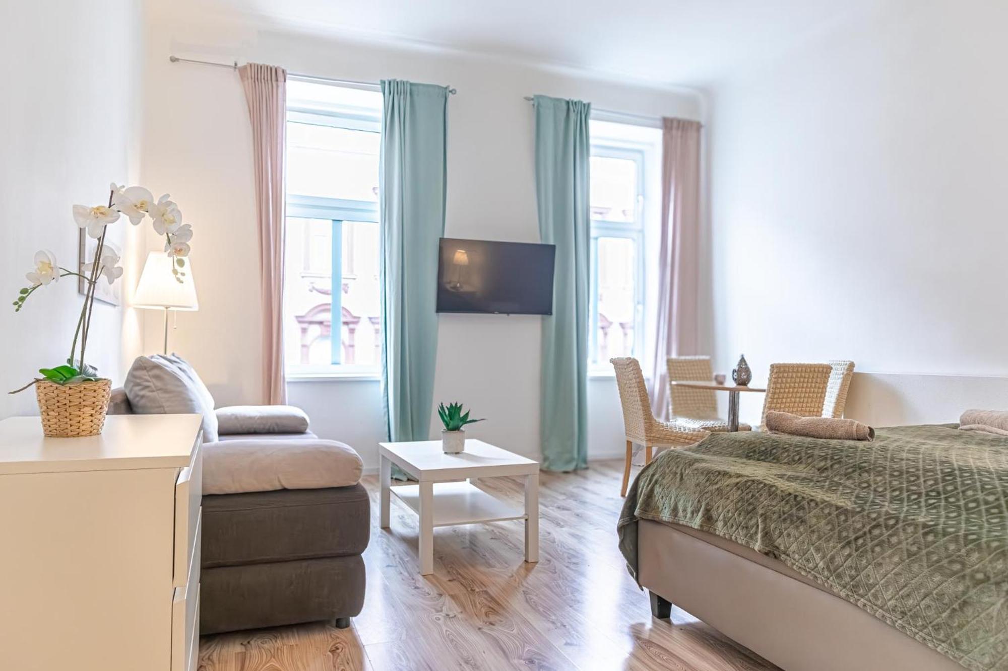 ウィーンBudget-Friendly 2Br Apt With Great Locationアパートメント エクステリア 写真