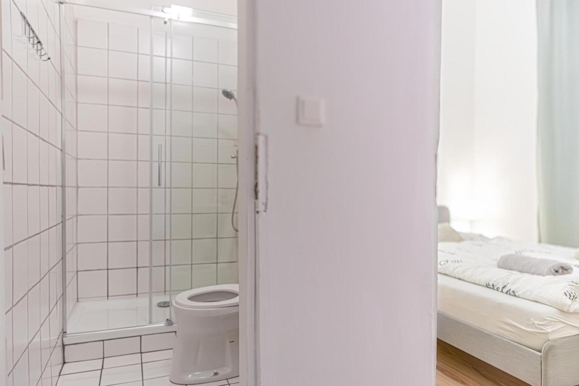 ウィーンBudget-Friendly 2Br Apt With Great Locationアパートメント エクステリア 写真