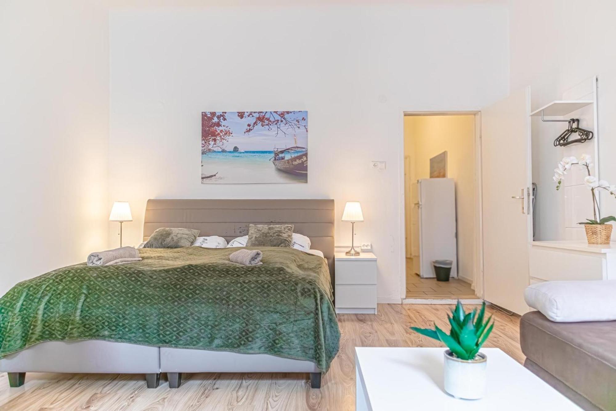 ウィーンBudget-Friendly 2Br Apt With Great Locationアパートメント エクステリア 写真