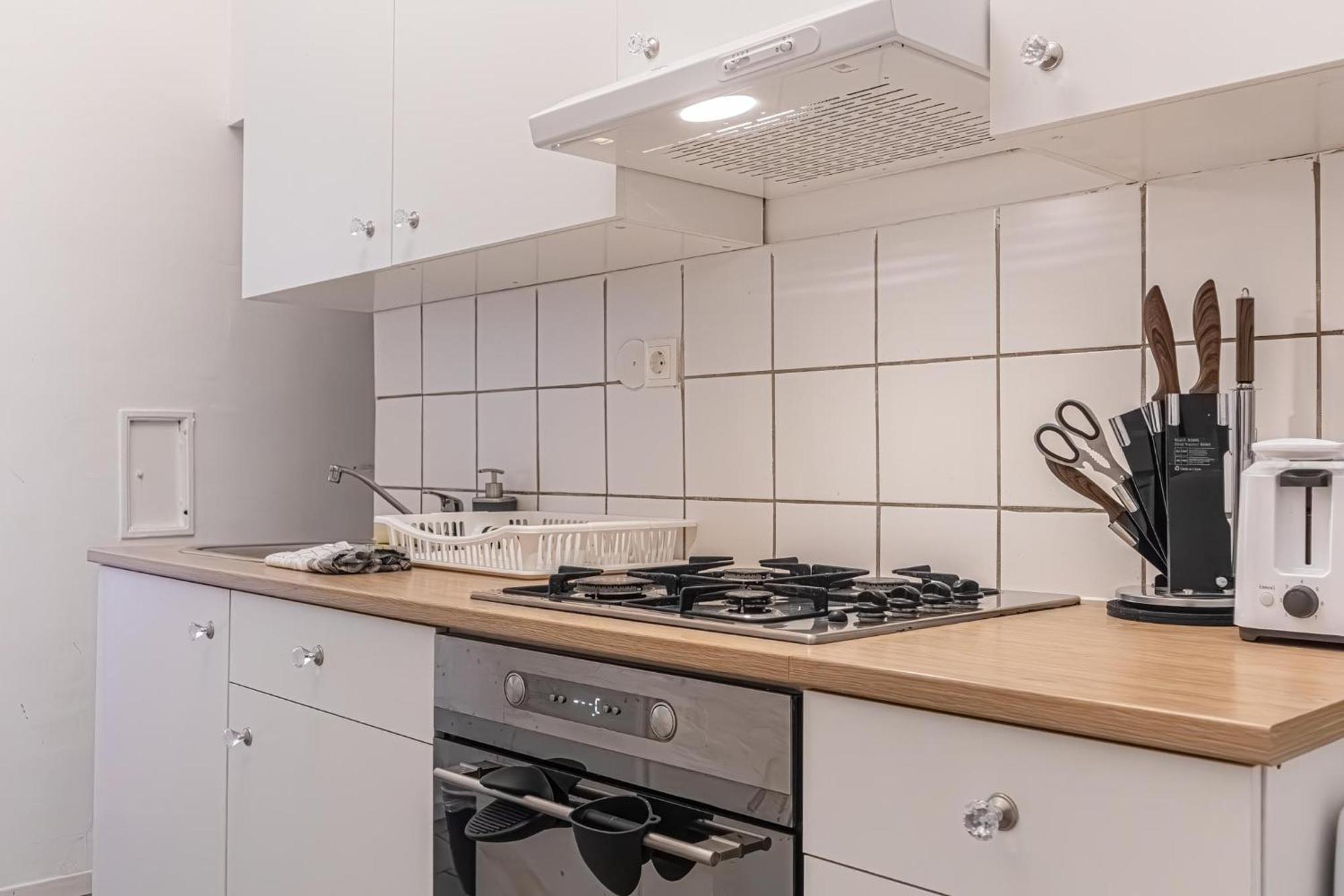 ウィーンBudget-Friendly 2Br Apt With Great Locationアパートメント エクステリア 写真